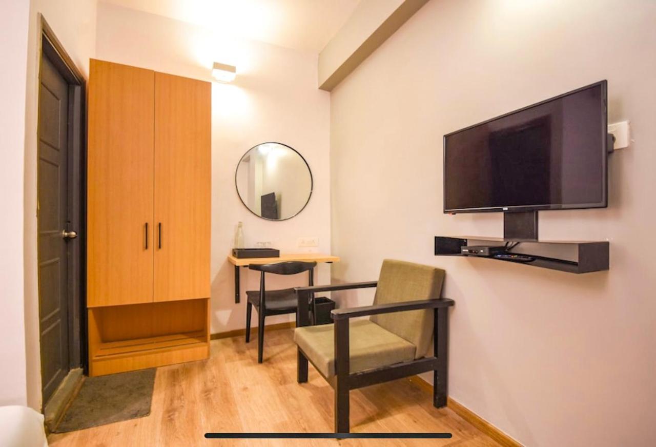 Fabexpress Heera Holiday Inn Kalkuta Zewnętrze zdjęcie